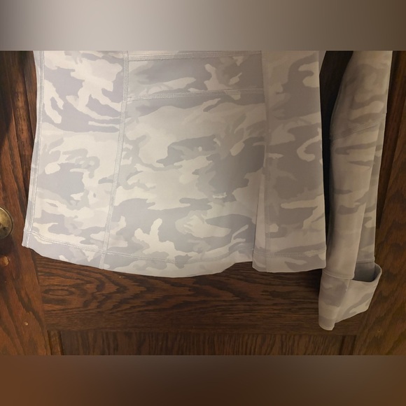 Lululemon Define jacket in Light Gray and white Camo pattern. - Picture 16 of 16